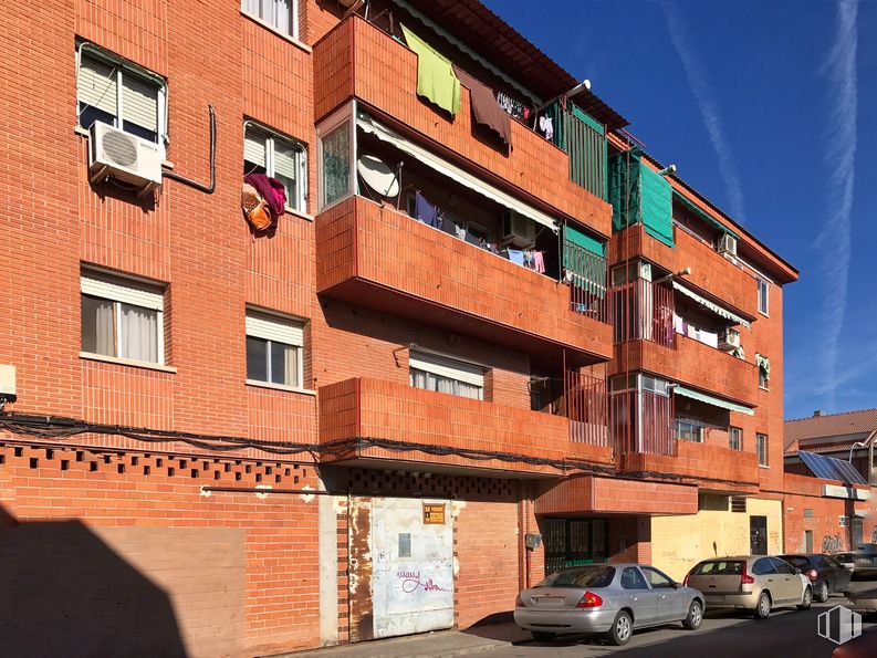 Local en alquiler y venta en Calle Castilla La Vieja, 2, Ciempozuelos, Madrid, 28350 con coche, ventana, edificio, propiedad, cielo, vehículo, nube, ladrillo, neumático y arquitectura alrededor