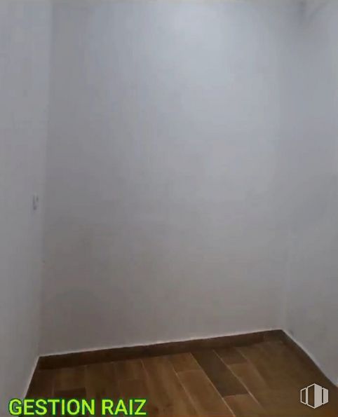 Local en alquiler en Zona centro, Centro, Madrid, 28012 con madera, edificio, suelo, suelos, pintura, tinte para madera, casa, madera dura, sombra y suelo laminado alrededor