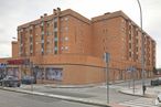 Retail for sale at Calle José Hierro, 3, Coslada, Madrid, 28820 with car, building, property, street light, sky, window, architecture, cloud, urban design and brick around