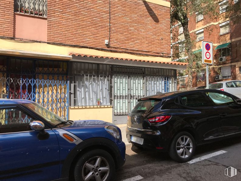 Local en venta en Calle Montejurra, 5, Ciudad Lineal, Madrid, 28017 con rueda, coche, edificio, neumático, luz de estacionamiento automotriz, vehículo terrestre, vehículo, ventana, iluminación automotriz y neumático automotriz alrededor