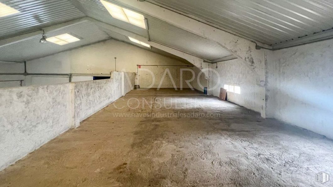 Nave en venta en Zona industrial, Alcorcón, Madrid, 28922 con alumbrado, suelo, suelos, madera, edificio, carretera, material compuesto, hormigón, hall y casa alrededor