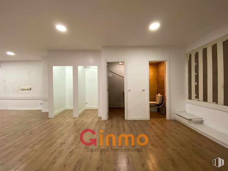 Local en venta en Calle Diego de León, Salamanca, Madrid, 28006 con edificio, madera, accesorio, interiorismo, puerta, hall, tinte para madera, suelos, suelo y pared alrededor