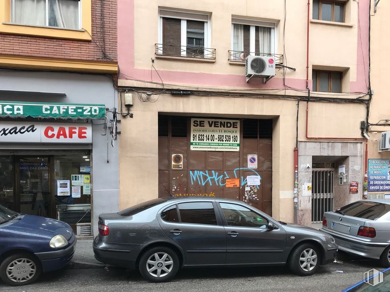 Local en venta en Calle Jesús del Gran Poder, 18, Usera, Madrid, 28026 con rueda, neumático, coche, ventana, edificio, luz de estacionamiento, vehículo terrestre, vehículo, matrícula del vehículo y luz de posición lateral alrededor