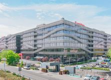 Office for rent at Avenida América, Barajas, Madrid, 28028 with cloud, sky, plant, building, daytime, urban design, tower block, condominium, neighbourhood and tree around