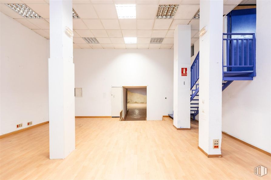 Local en venta en Zona Noroeste, Torrejón de Ardoz, Madrid, 28850 con ventana, madera, interiorismo, suelos, suelo, hall, suelo laminado, madera dura, arte y tinte para madera alrededor