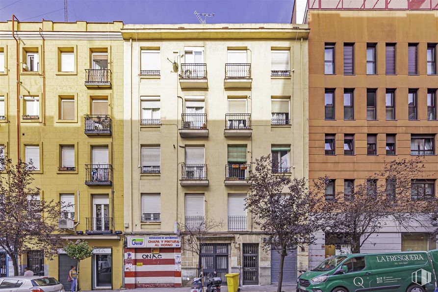 Nave en alquiler en Calle Ponzano, 83, Chamberí, Madrid, 28003 con camioneta, edificio, coche, rueda, neumático, vehículo terrestre, ventana, propiedad, fotografía y vehículo alrededor