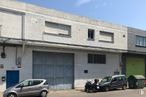 Industrial for sale at Calle Impresores, Getafe, Madrid, 28906 with car, window, door, building, wheel, automotive parking light, tire, land vehicle, sky and vehicle around