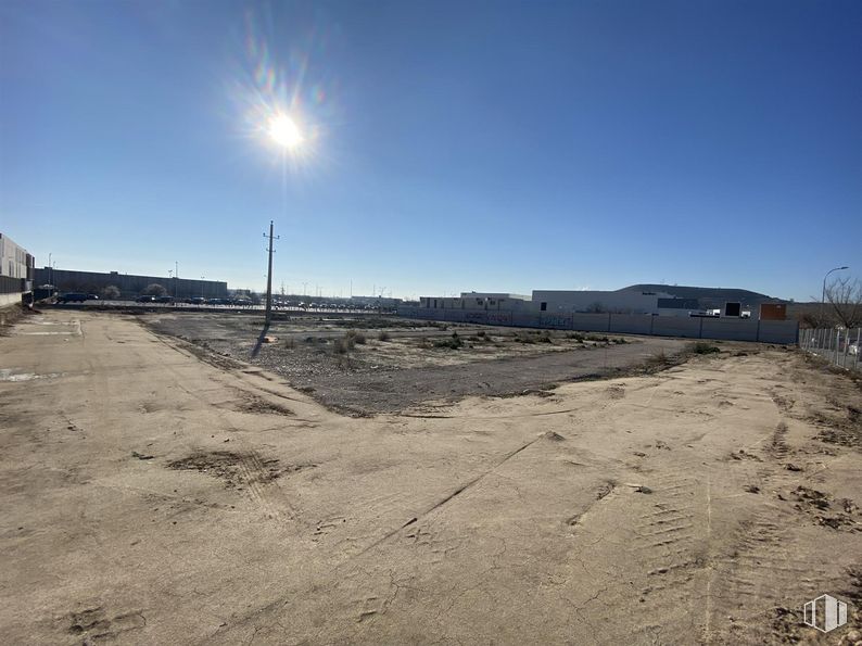 Suelo en alquiler en Calle Ahumaos, 24, Vicálvaro, Madrid, 28052 con cielo, asfalto, superficie de la carretera, carretera, nube, paisaje, objeto astronómico, horizonte, arena y ciudad alrededor