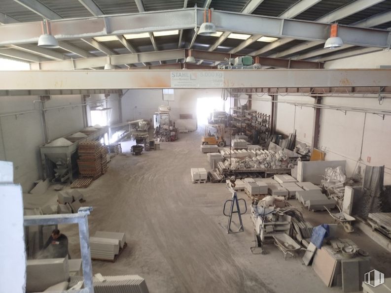 Industrial for sale at Polígono industrial Prado Overa, Leganés, Madrid, 28914 with wood, machine, factory, workshop, engineering, industry, building material, plywood, warehouse and cardboard around