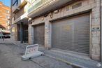 Retail for sale at Calle Tintas, Carabanchel, Madrid, 28025 with building, property, road surface, window, asphalt, neighbourhood, urban design, sidewalk, door and wood around