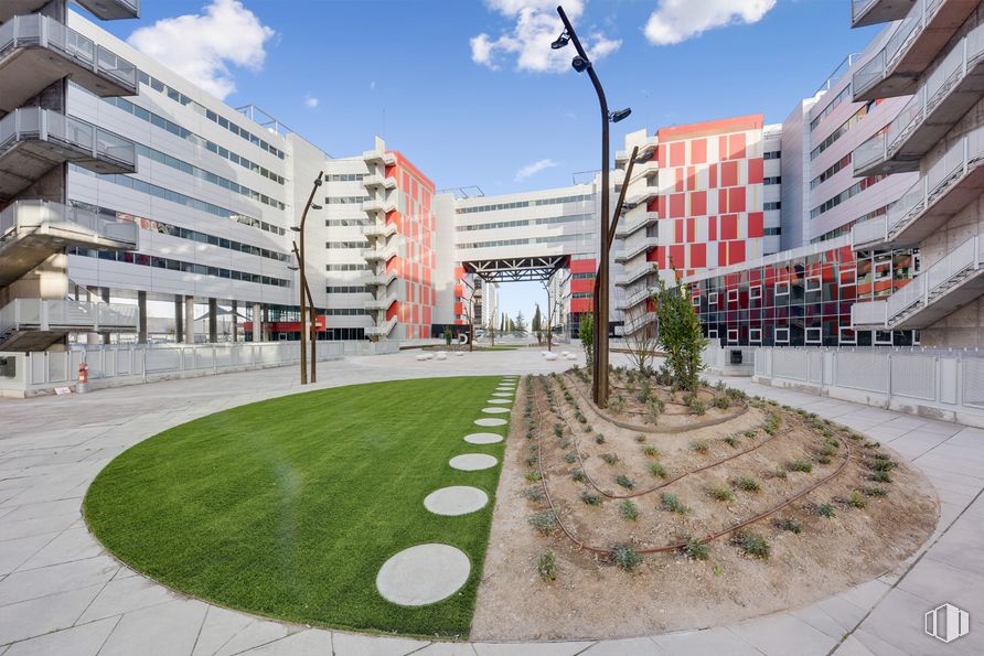 Oficina en alquiler en Edificio Square Garden, Calle Marie Curie, 9, Rivas-Vaciamadrid, Madrid, 28529 con edificio, cielo, planta, nube, luz de la calle, diseño urbano, condominio, área residencial, barrio y espacio público alrededor