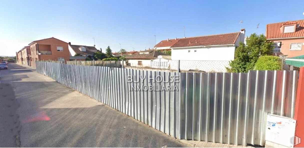 Land for sale at Casco urbano, Numancia de la Sagra, Toledo, 45230 with house, sky, building, plant, wood, fence, land lot, road surface, tree and neighbourhood around