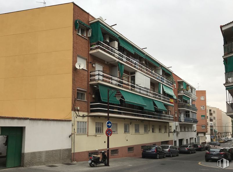 Nave en venta en Calle Leopoldo Gimeno, 5, San Sebastián de los Reyes, Madrid, 28700 con coche, edificio, propiedad, cielo, ventana, neumático, vehículo, rueda, diseño urbano y condominio alrededor