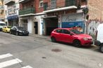 Retail for sale at Calle Juan Francisco, 12, Carabanchel, Madrid, 28025 with car, tire, wheel, land vehicle, vehicle, window, building, automotive lighting, motor vehicle and automotive tire around