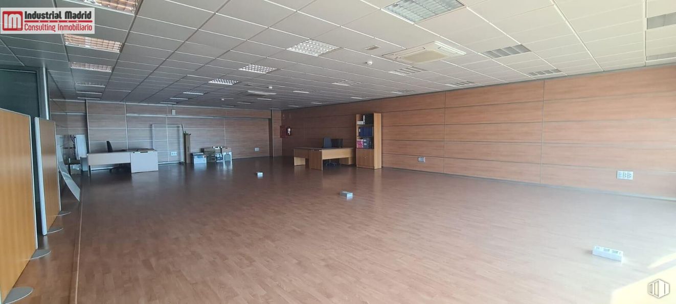 Industrial for sale at Calle Molineros, Arroyomolinos, Madrid, 28939 with flooring, floor, wood, ceiling, interior design, wood flooring, hall, lighting, laminate flooring and hardwood around