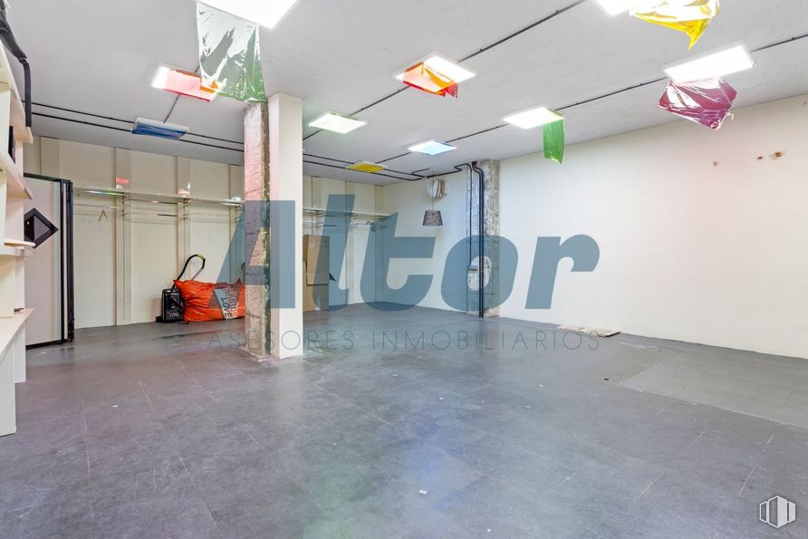 Local en venta en Calle Andrés Mellado, Chamberí, Madrid, 28015 con equipaje y bolsos, suelos, gas, accesorio, hall, techo, edificio, espacio, arte y hormigón alrededor