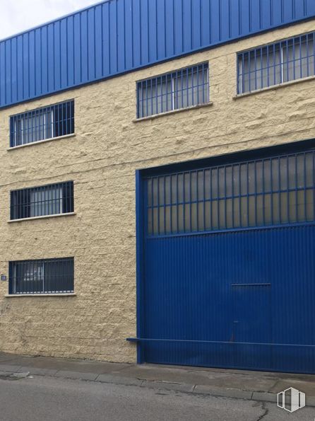 Nave en alquiler en Leganés Norte, Leganés, Madrid, 28914 con ventana, edificio, durante el día, propiedad, ladrillo, albañilería, madera, asfalto, propiedad material y fachada alrededor