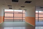 Office for sale at Calle Patrimonio Mundial, Aranjuez, Madrid, 28300 with wall, flooring, floor, orange, composite material, ceiling, glass, daylighting, building material and transparency around