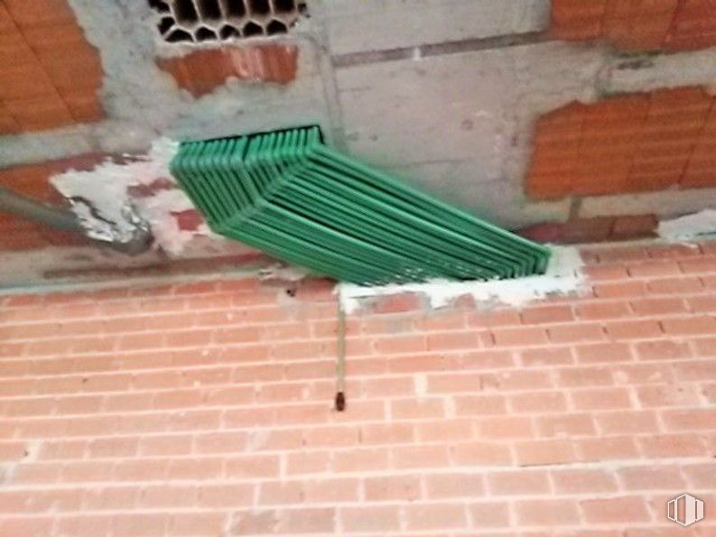 Local en alquiler y venta en Calle Agustín Rodríguez Sahagún, Ávila, 05003 con madera, ladrillo, albañilería, gas, neto, material compuesto, suelo, material de construcción, plástico y cable alrededor