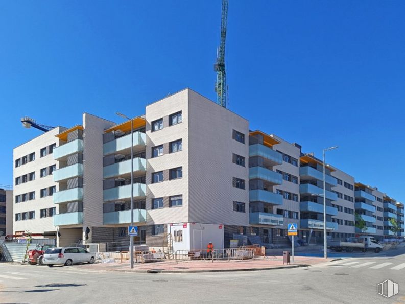 Local en venta en Calle Valle del Bustarviejo, 10, Torrejón de Ardoz, Madrid, 28850 con edificio, cielo, luz de la calle, bloque de pisos, diseño urbano, condominio, ventana, zona residencial, edificio comercial y fachada alrededor