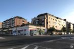 Retail for sale at Avenida Monasterio de Silos, 36, Fuencarral - El Pardo, Madrid, 28034 with building, sky, window, road surface, asphalt, cloud, urban design, neighbourhood, thoroughfare and residential area around