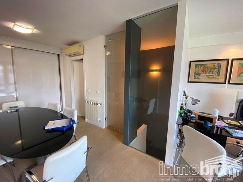 Oficina en venta en Zona Sanchinarro, Hortaleza, Madrid, 28050 con marco, silla, alumbrado, mesa, mueble, propiedad, edificio, comodidad, interiorismo y casa alrededor