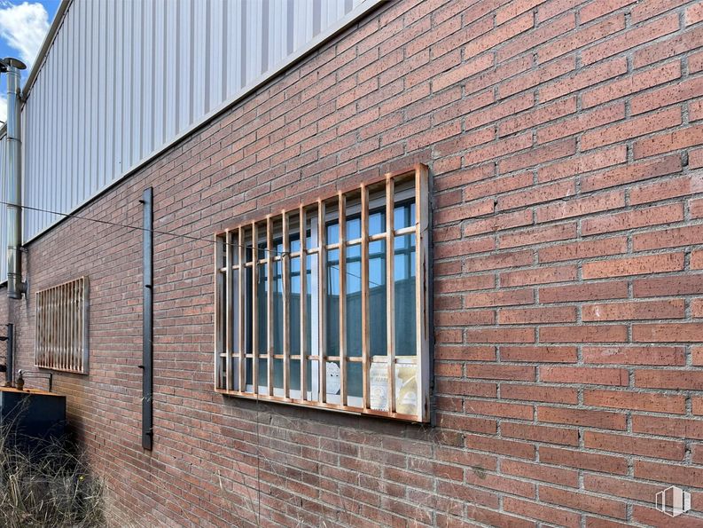 Nave en venta en Polígono Industrial Santa Ana, Rivas-Vaciamadrid, Madrid, 28529 con ventana, edificio, madera, ladrillo, albañilería, accesorio, rectángulo, material de construcción, pared y propiedad material alrededor