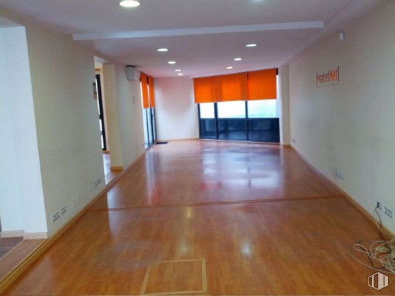 Oficina en venta en Calle Cronos, San Blas - Canillejas, Madrid, 28037 con accesorio, madera, suelo, suelos, hall, inmobiliario, tinte para madera, techo, material de construcción y madera dura alrededor