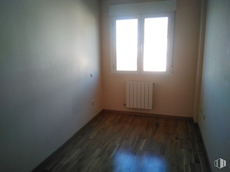 Office for sale at Calle Reverencia, Palazuelos de Eresma, Segovia, 40194 with window, fixture, building, wood, wood stain, flooring, floor, hardwood, plank and house around