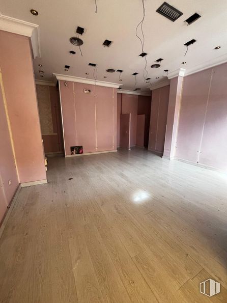 Local en alquiler en Avenida Constitución, Móstoles, Madrid, 28931 con armario, propiedad, madera, hall, suelos, suelo, tinte para madera, accesorio, suelo laminado y madera dura alrededor