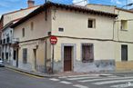 Land for sale at Calle Fraguas, 1, Barajas, Madrid, 28042 with car, window, sky, building, cloud, door, house, wood, neighbourhood and asphalt around