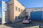 Industrial for rent at Polígono Vicolozano, Ávila, 05194 with car, automotive parking light, sky, wheel, tire, building, property, vehicle, window and automotive tail & brake light around