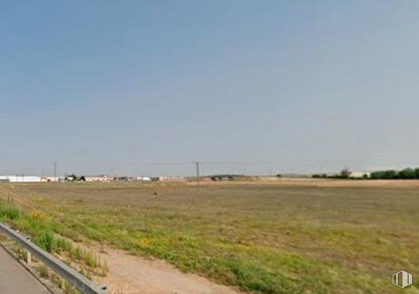 Land for sale at Carretera Esquivias, Seseña, Toledo, 45223 with sky, plant, natural landscape, asphalt, road surface, grassland, landscape, meadow, horizon and grass around