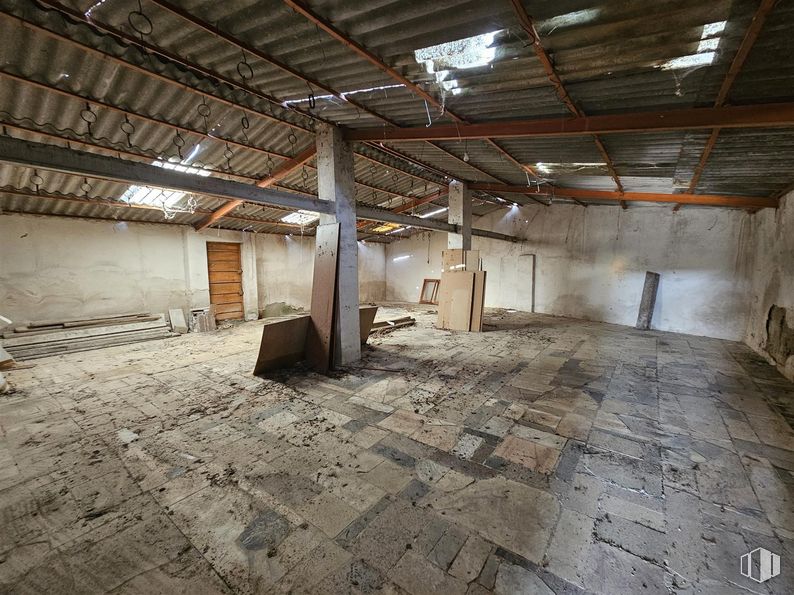 Industrial for rent at Calle Barranco, 75, Colmenar de Oreja, Madrid, 28380 with wood, hall, floor, flooring, beam, ceiling, city, building material, concrete and composite material around