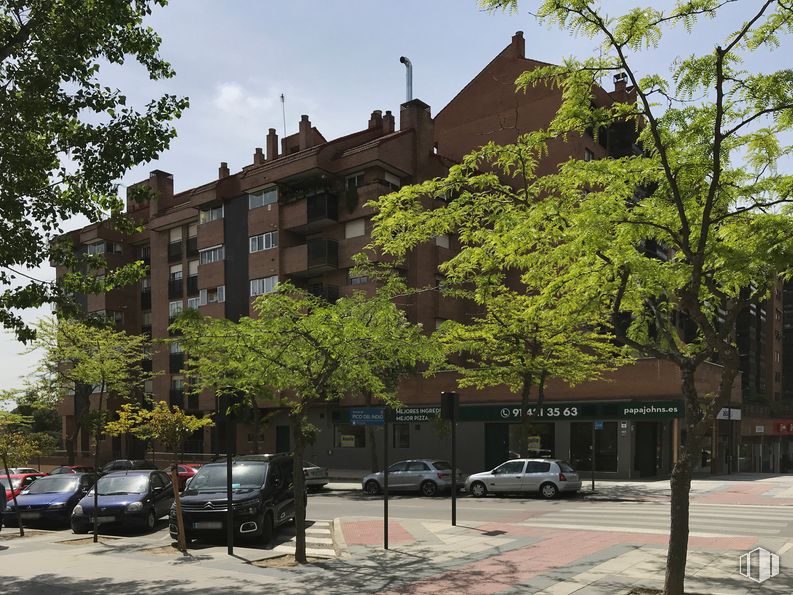 Local en venta en Sector Pintores, 1, Tres Cantos, Madrid, 28760 con coche, edificio, rueda, cielo, neumático, vehículo terrestre, vehículo, ventana, árbol y diseño urbano alrededor