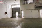 Industrial for sale at Polígono Industrial Finanzauto, Arganda del Rey, Madrid, 28500 with window, fixture, hall, flooring, floor, building, tints and shades, ceiling, concrete and wood around