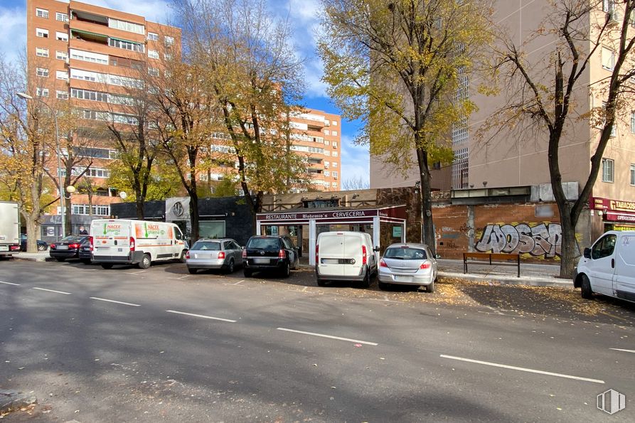 Local en venta en Calle Venezuela, 1, Coslada, Madrid, 28823 con coche, edificio, rueda, neumático, propiedad, vehículo, planta, nube, cielo y vehículo motorizado alrededor