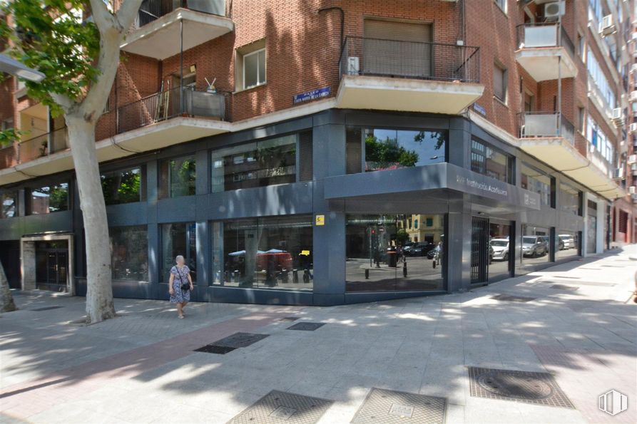 Local en venta en Paseo Santa María de la Cabeza, Arganzuela, Madrid, 28026 con ventana, persona, propiedad, edificio, diseño urbano, arquitectura, condominio, ciudad, fachada y inmobiliario alrededor