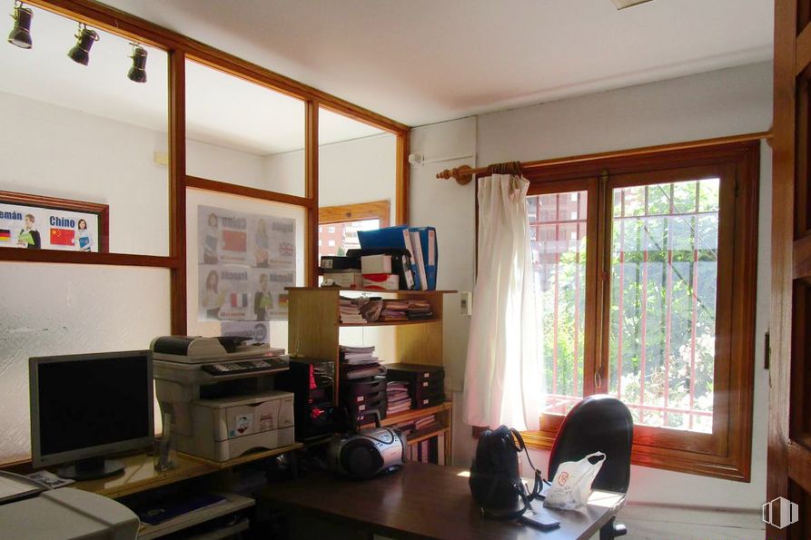 Local en venta en Calle Rufino Blanco, 10, Guadalajara, 19003 con televisión, marco, equipaje y bolsos, propiedad, mueble, mesa, teclado del ordenador, edificio, escritorio y interiorismo alrededor