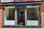 Local en alquiler en Avenida Francisco JavIer Sauquillo, Fuenlabrada, Madrid, 28944 con puerta, accesorio, edificio, fachada, gas, ventana, exterior automotriz, vidrio, puerta mosquitera y fuente alrededor