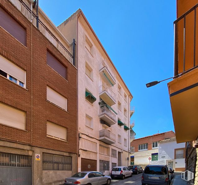 Local en venta en Calle Francisco de Quevedo, 5, Guadalajara, 19001 con coche, edificio, ventana, neumático, rueda, vehículo terrestre, cielo, propiedad, vehículo y infraestructura alrededor