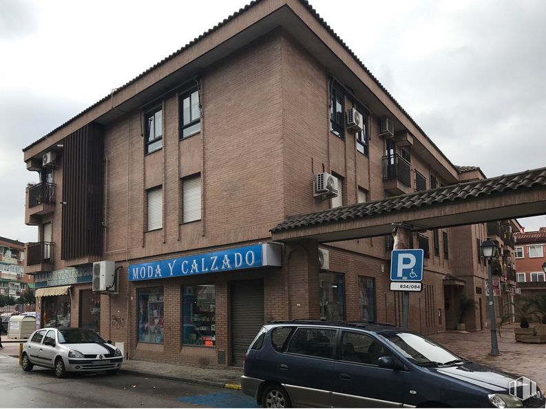 Local en alquiler en Calle Beatriz, 1, Mejorada del Campo, Madrid, 28840 con coche, edificio, rueda, neumático, luz de estacionamiento automotriz, vehículo terrestre, vehículo, cielo, ventana y nube alrededor