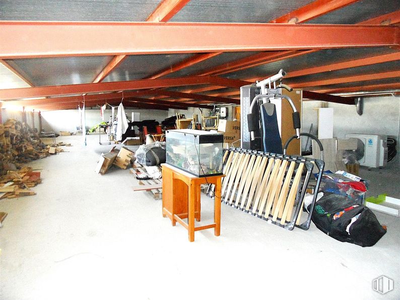 Industrial for sale at Polígono Los Olivos, Getafe, Madrid, 28906 with bag, flooring, floor, ceiling, hardwood, hall, plywood, beam, workshop and steel around