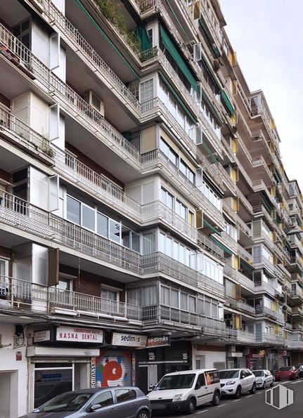 Local en venta en Calle Porto Lagos, 1, Alcorcón, Madrid, 28924 con coche, rueda, vehículo terrestre, neumático, edificio, propiedad, vehículo, luz de estacionamiento automotriz, ventana y condominio alrededor