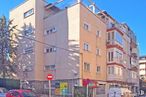 Office for rent at Calle Venezuela, 8, Majadahonda, Madrid, 28220 with building, window, daytime, tower block, urban design, condominium, line, neighbourhood, residential area and material property around