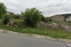 Land for sale at Calle Pocillo del Cordel, 26, Peguerinos, Ávila, 05239 with plants, road, land lot, geological phenomenon, soil, village, shrubland, overhead power line, rubble and path around