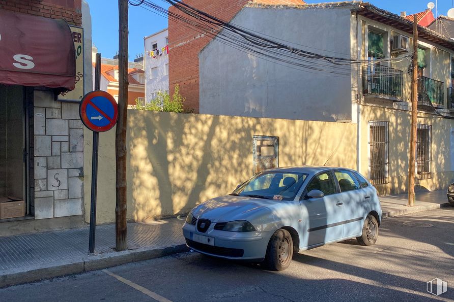 Suelo en venta en Calle Capitán Angosto Gómez, 100, Aranjuez, Madrid, 28300 con rueda, coche, neumático, luz de estacionamiento automotriz, vehículo terrestre, luz de posición lateral automotriz, vehículo, iluminación automotriz, luz y infraestructura alrededor