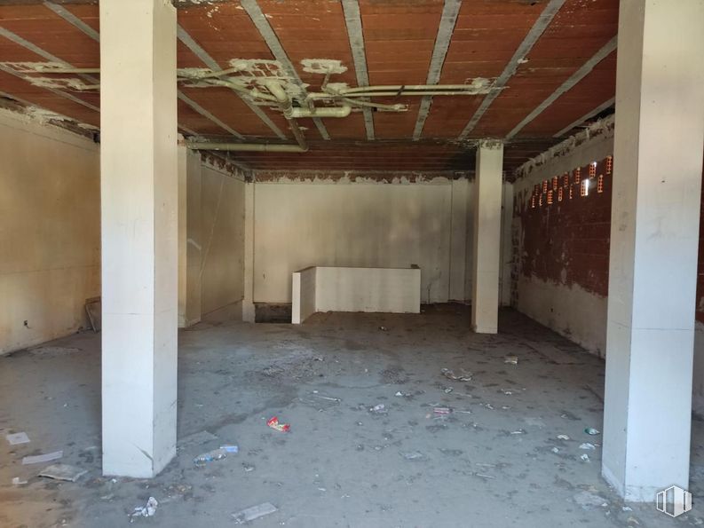 Retail for sale at Zona avenida Portugal, Toledo, 45005 with building, hall, flooring, floor, house, ceiling, composite material, building material, concrete and event around