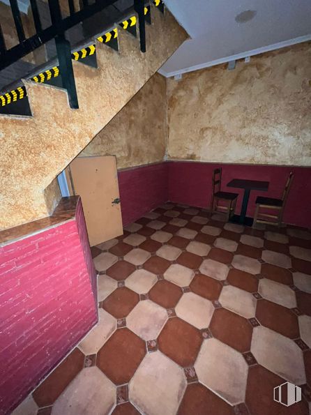 Retail for sale at Calle Juan Ramón Jiménez, Móstoles, Madrid, 28932 with chair, property, tile flooring, wood, interior design, brick, house, floor, flooring and building around