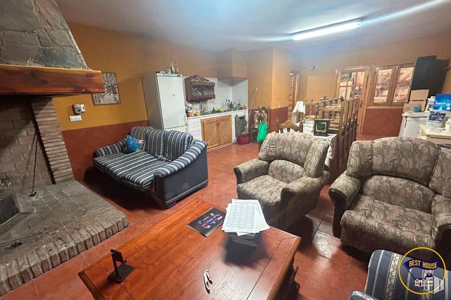 Industrial for sale at Polígono Campsa, Cuenca, 16004 with chair, couch, loveseat, table top, furniture, picture frame, wood, living room, interior design and studio couch around